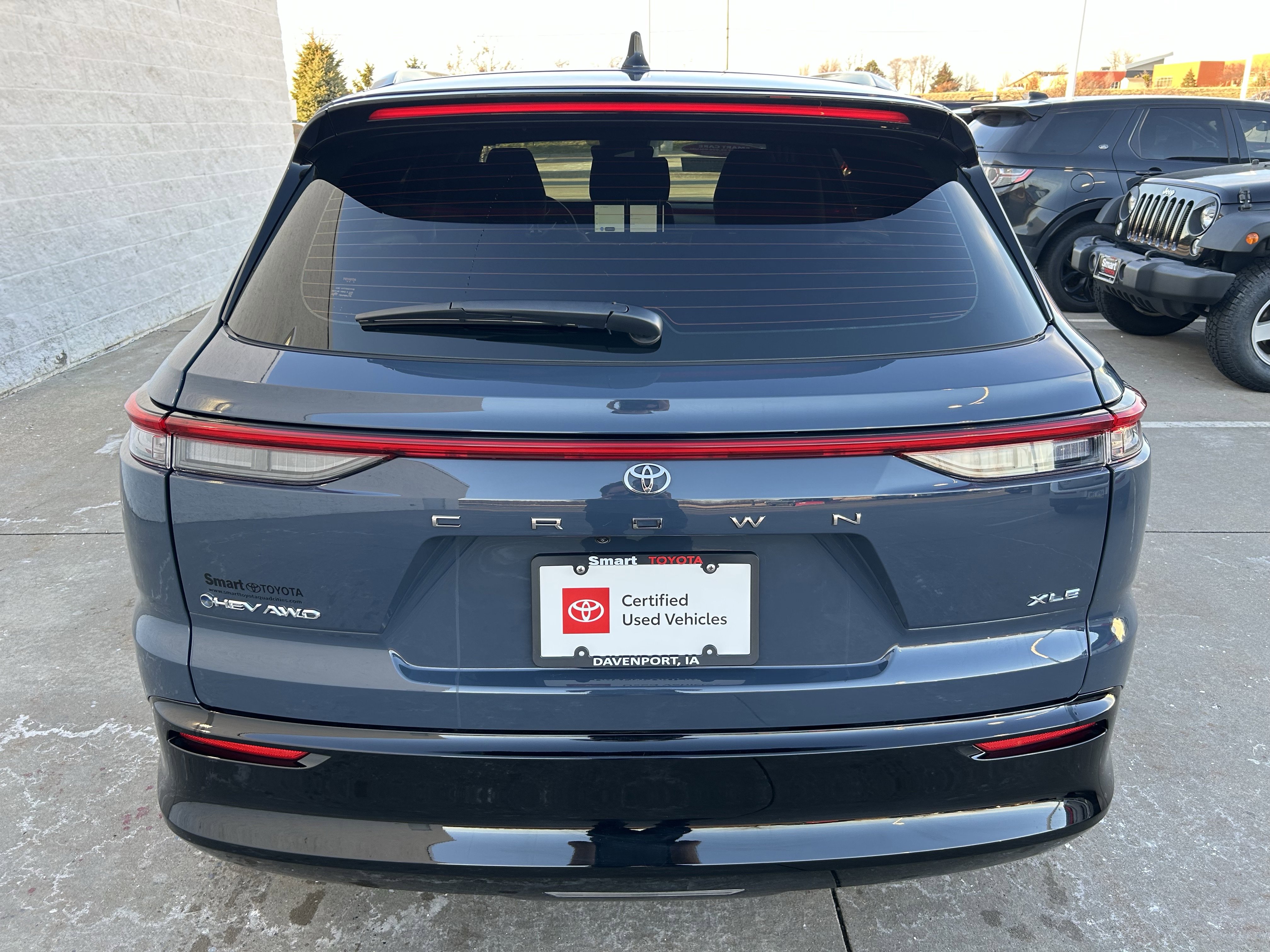 Certified 2025 Toyota Crown Signia AWD/4WD image 5