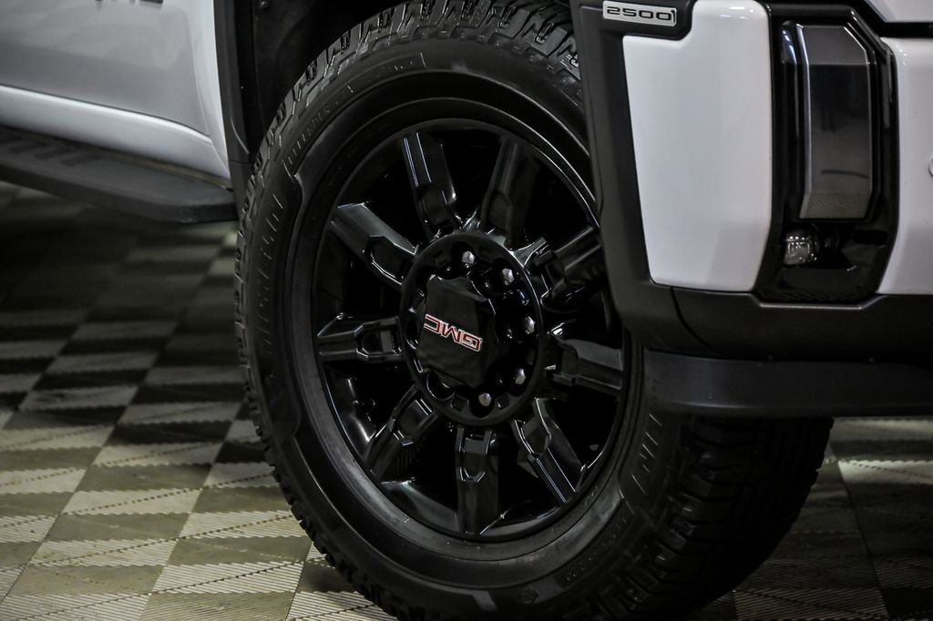 Used 2024 GMC Sierra 2500 AT4 w/ AT4 Premium Plus Package image 3
