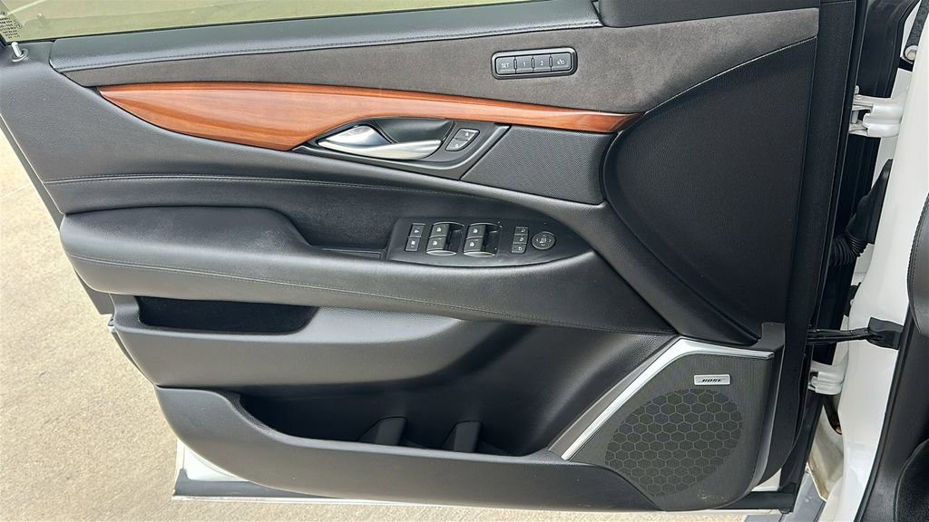 Used 2018 Cadillac Escalade Premium Luxury image 20