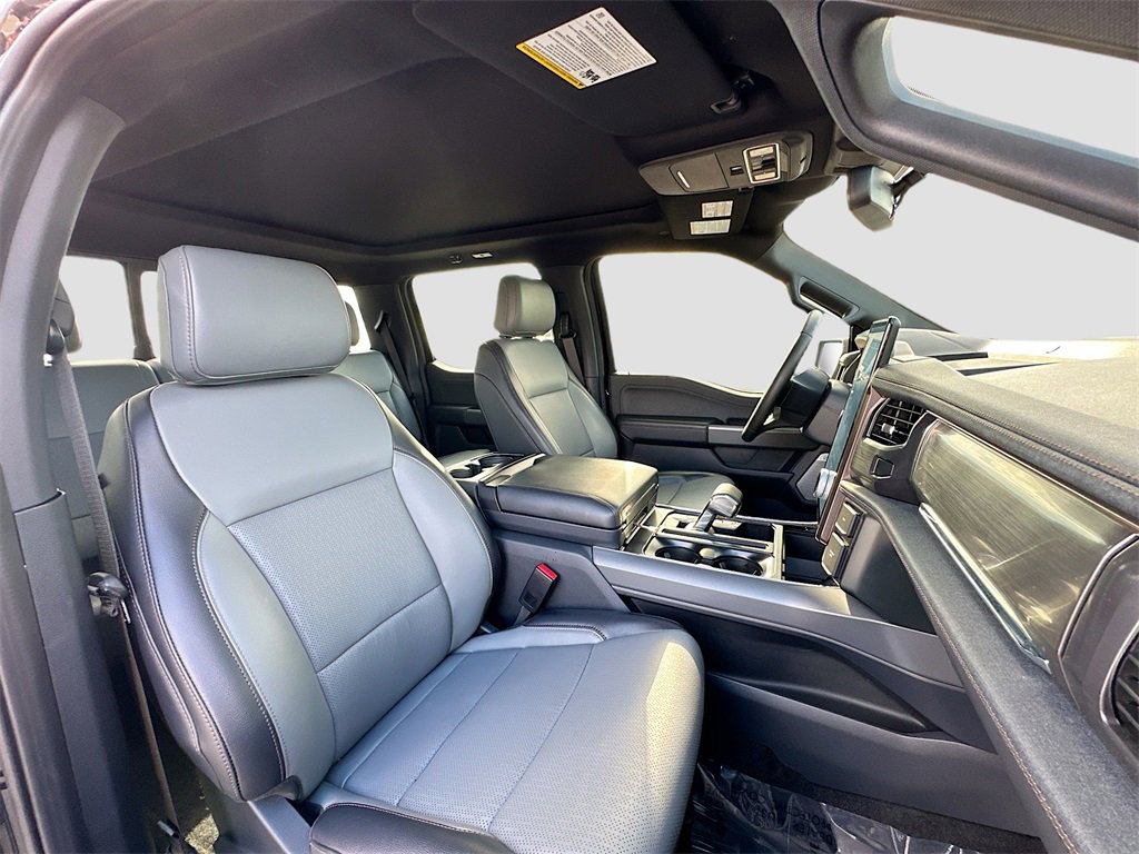 Used 2025 Ford F150 Lightning Lariat image 30