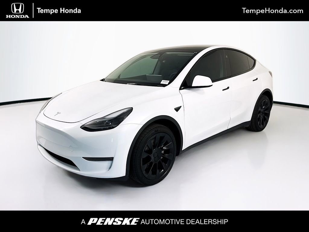Used 2024 Tesla Model Y Long Range image 1