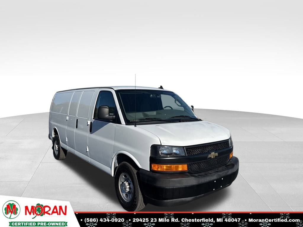 Used 2023 Chevrolet Express 3500 Extended w/ Driver Convenience Package image 7