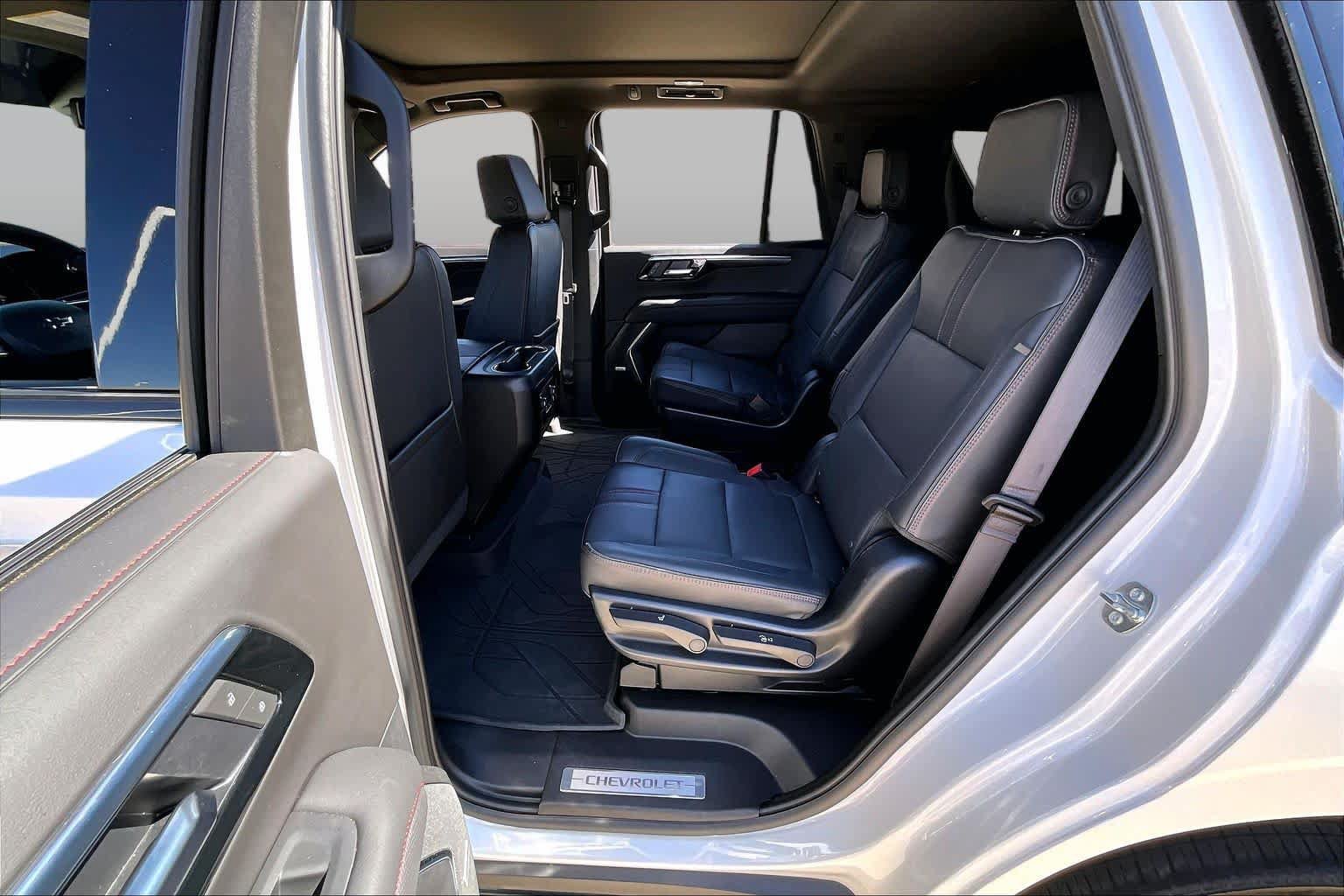 Used 2025 Chevrolet Tahoe RST w/ Comfort Package AWD/4WD image 21