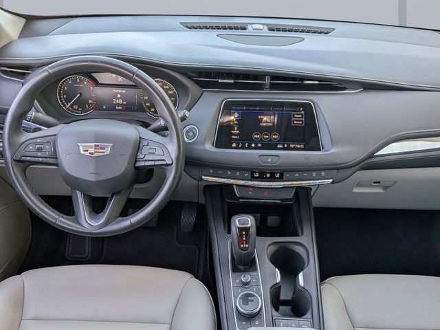 Used 2019 Cadillac XT4 Luxury FWD image 14