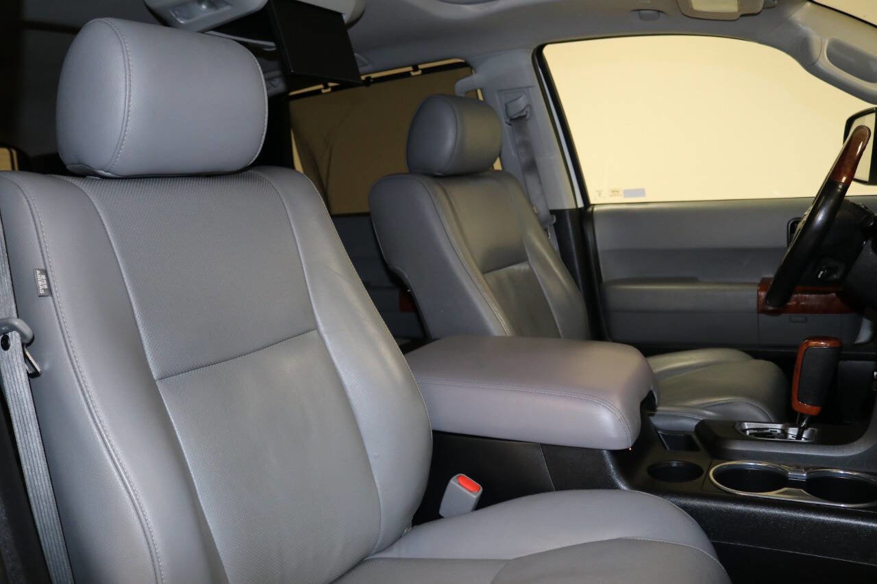 Used 2020 Toyota Sequoia Platinum image 94