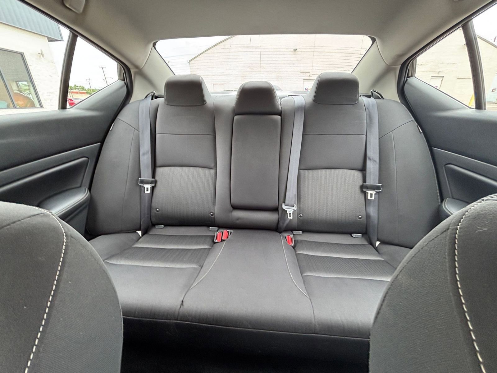 Used 2025 Nissan Altima 2.5 SV FWD image 39