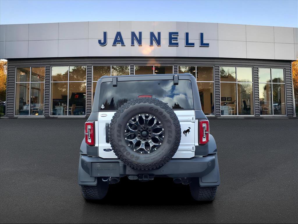 Used 2023 Ford Bronco Wildtrak image 7