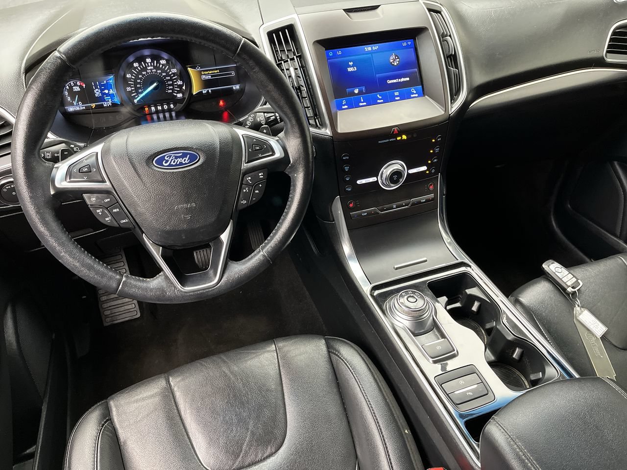 Used 2020 Ford Edge Titanium AWD/4WD image 13
