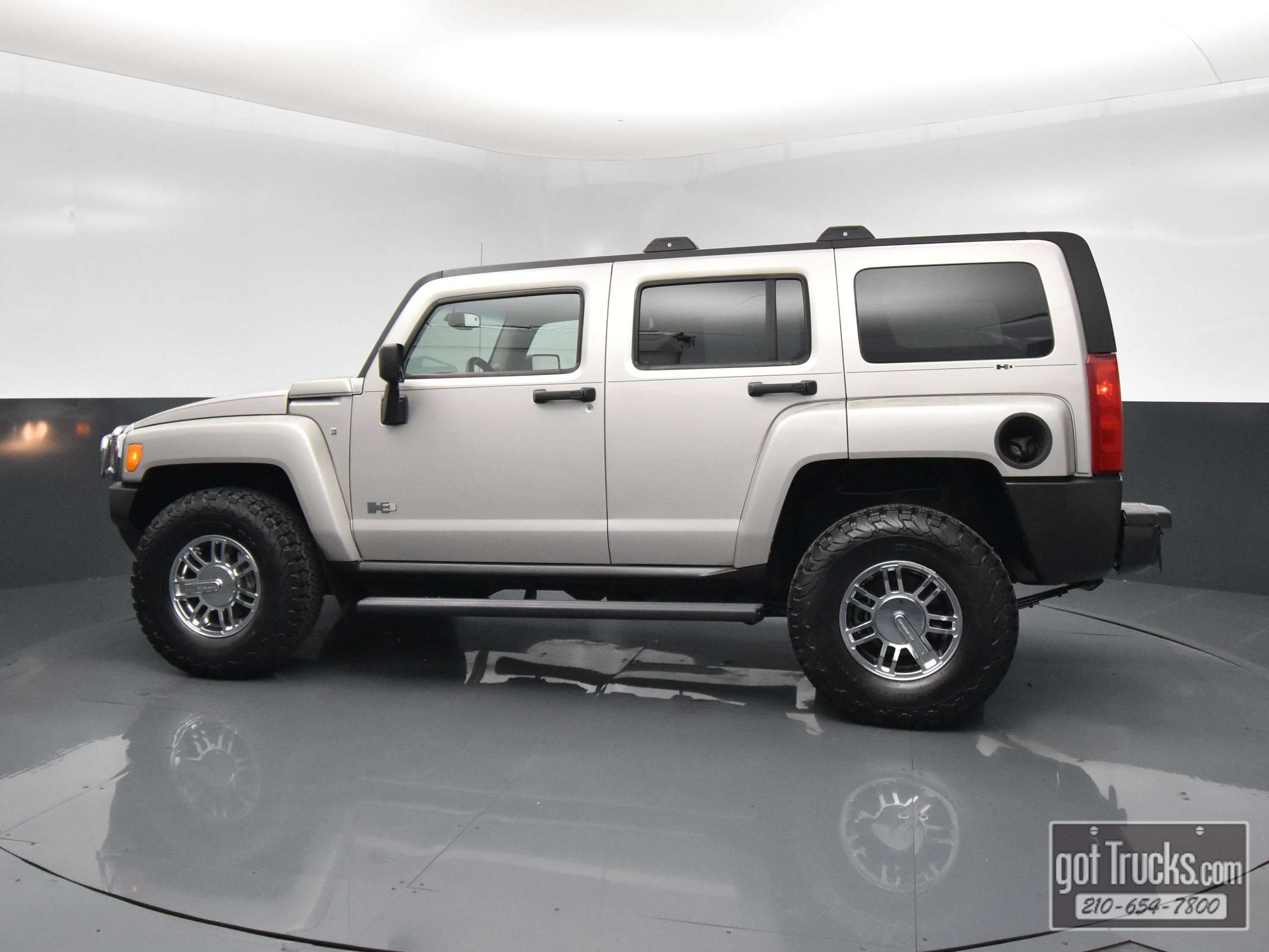 Used 2007 HUMMER H3 AWD/4WD image 3