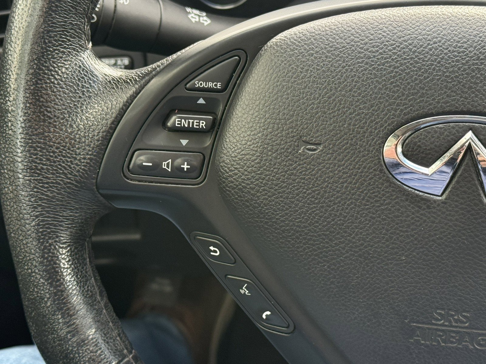 Used 2017 INFINITI QX50 AWD w/ Deluxe Touring Package image 15