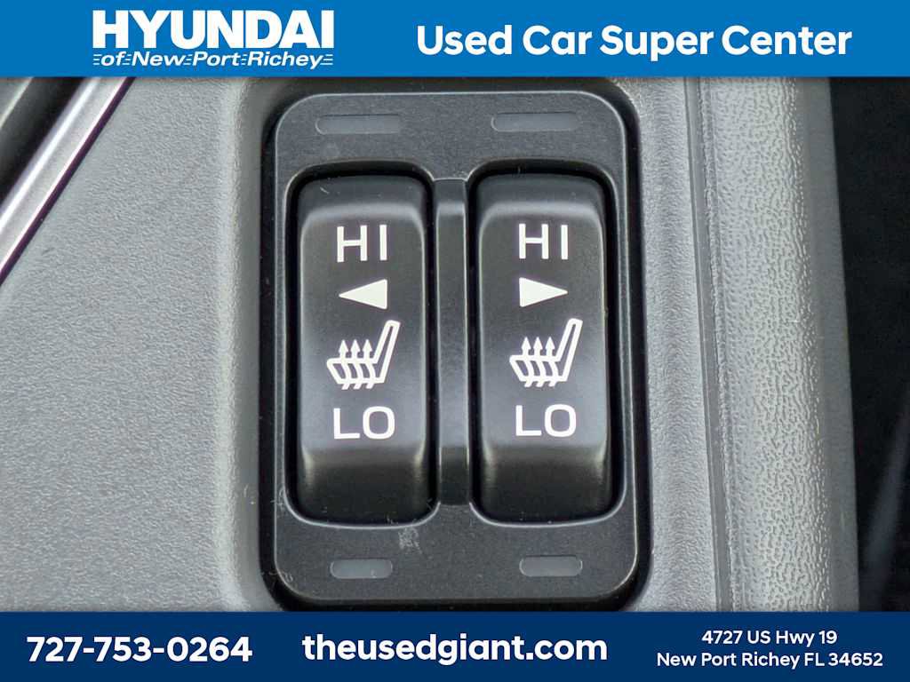 Used 2025 Subaru Crosstrek 2.0i Premium image 30