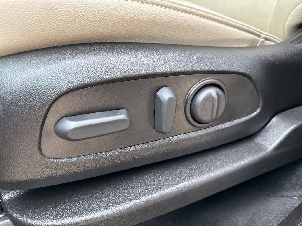 Certified 2023 Chevrolet Traverse Premier image 13