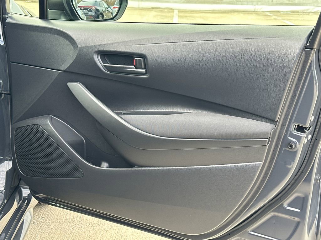 Used 2025 Toyota Corolla LE image 14