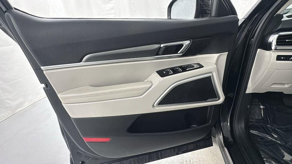 Used 2022 Kia Telluride S image 19