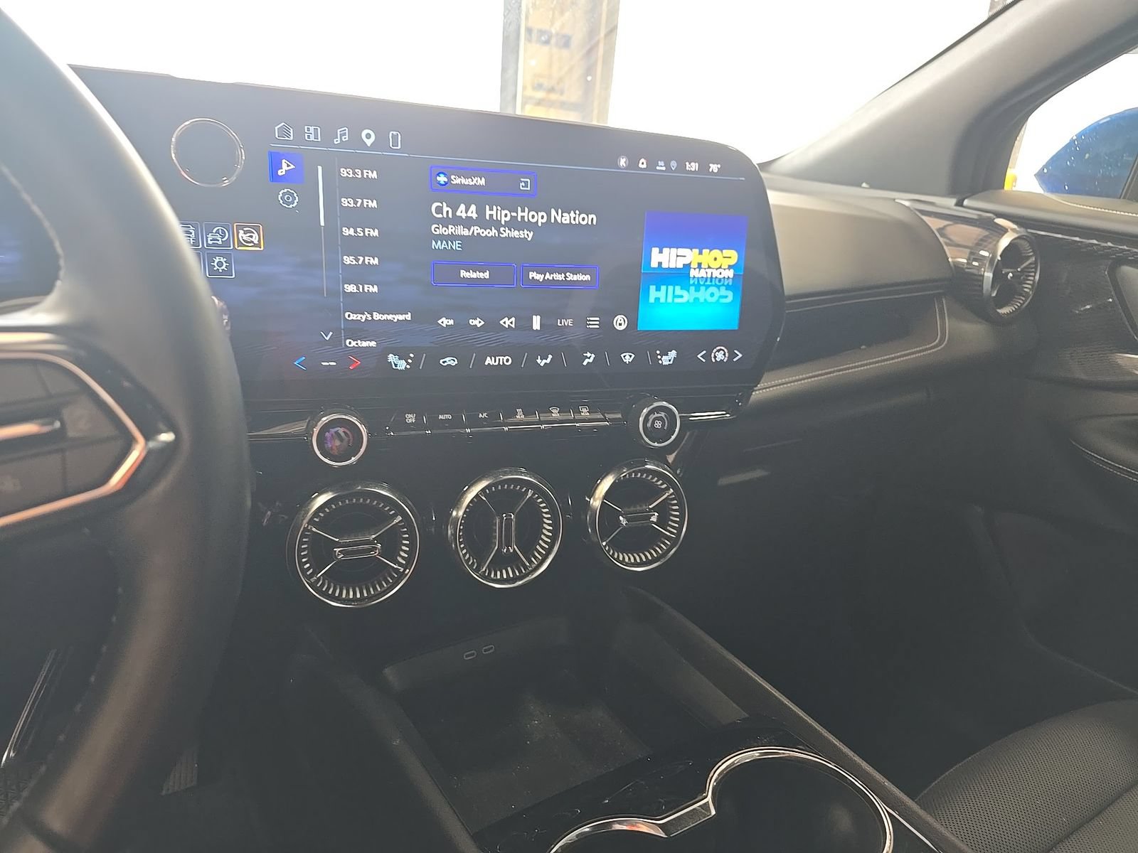 Used 2024 Chevrolet Blazer EV LT AWD/4WD image 16