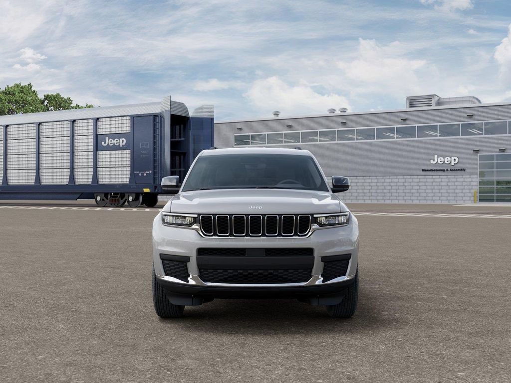 New 2026 Jeep Grand Cherokee L Laredo RWD image 6