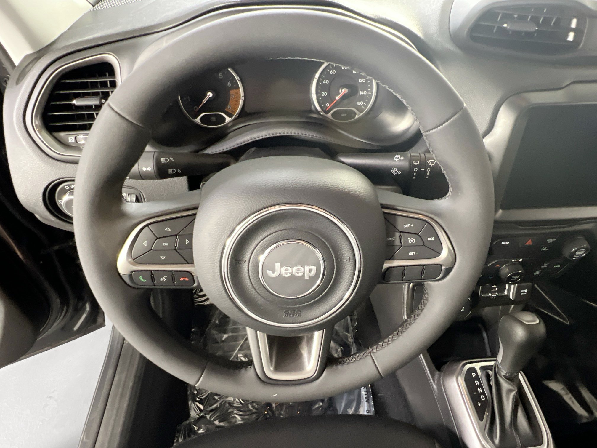 Used 2022 Jeep Renegade Latitude AWD/4WD image 11