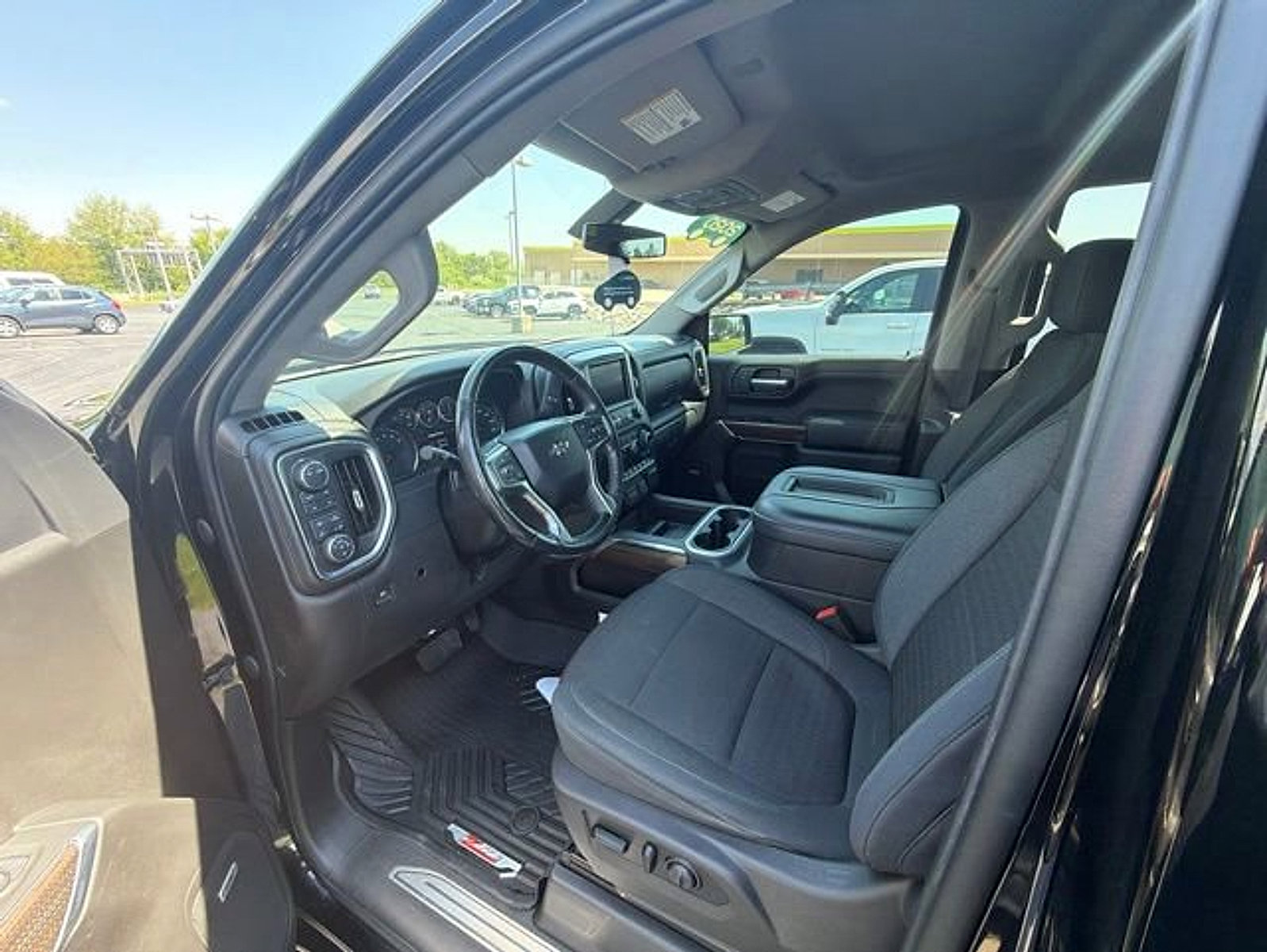Certified 2020 Chevrolet Silverado 1500 LT Trail Boss AWD/4WD image 10