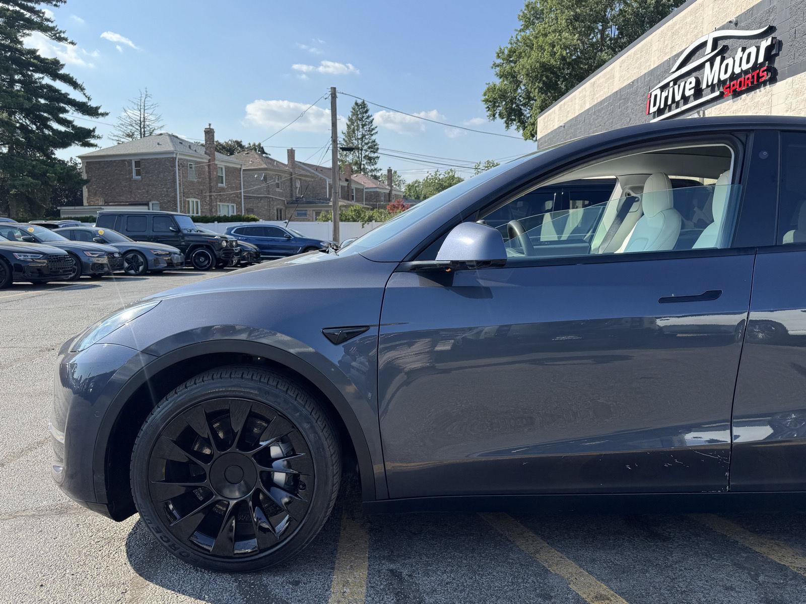 Used 2021 Tesla Model Y Long Range AWD/4WD image 2