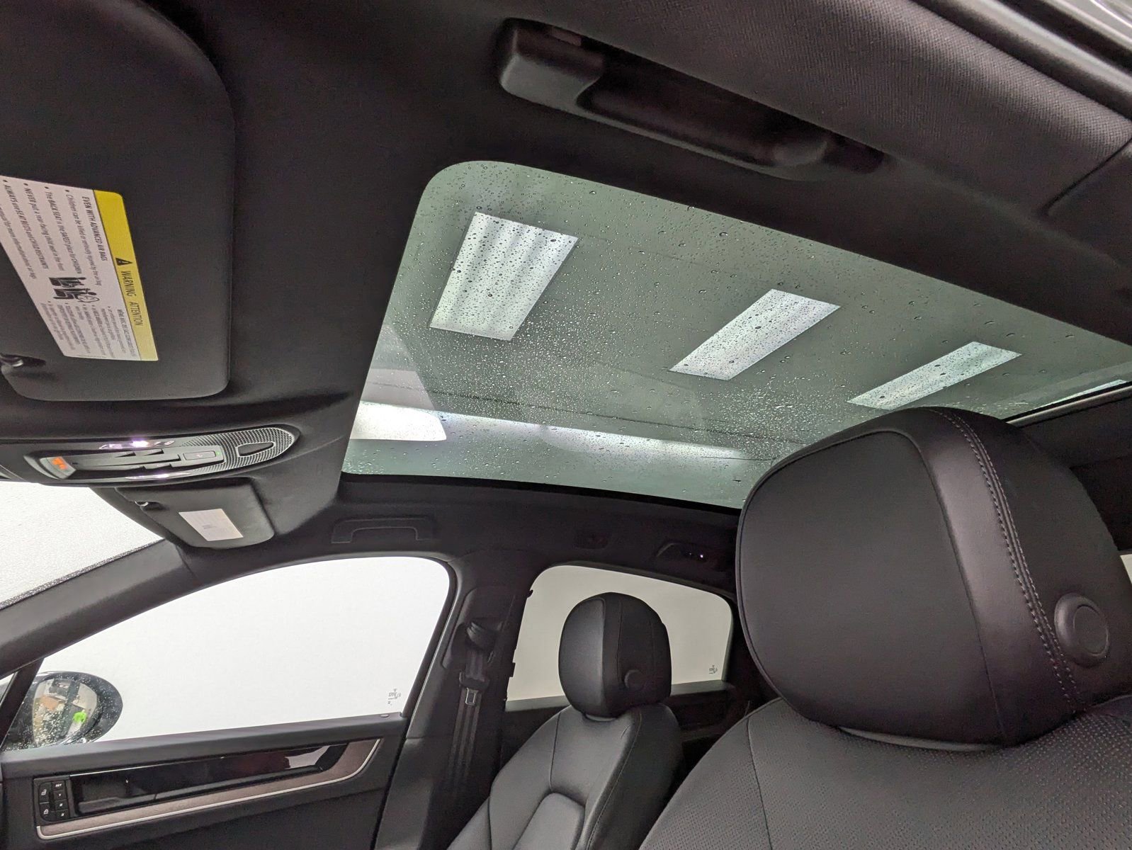 Used 2025 Porsche Cayenne S image 23