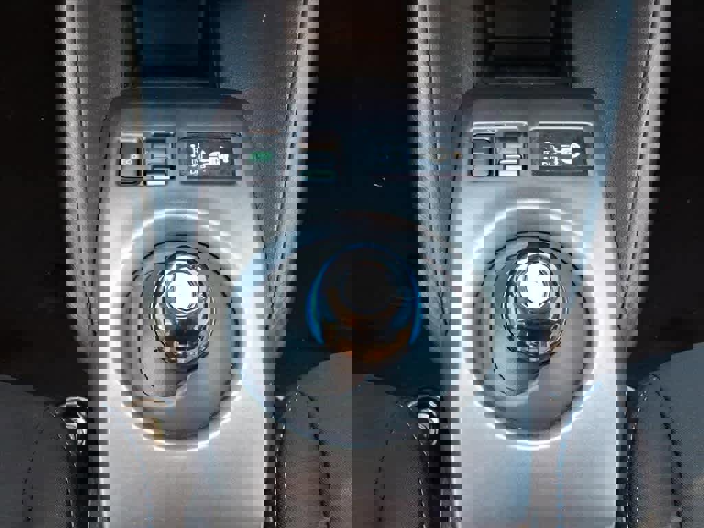 Used 2022 Nissan Leaf S image 22