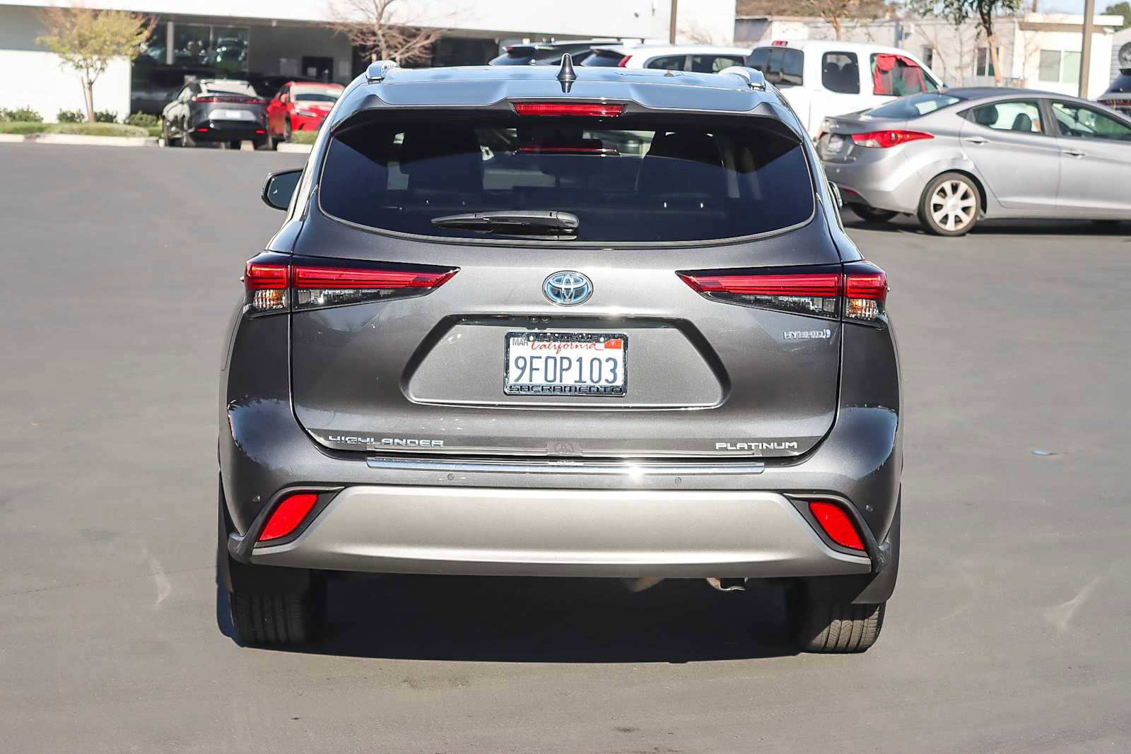 Used 2023 Toyota Highlander Platinum image 3