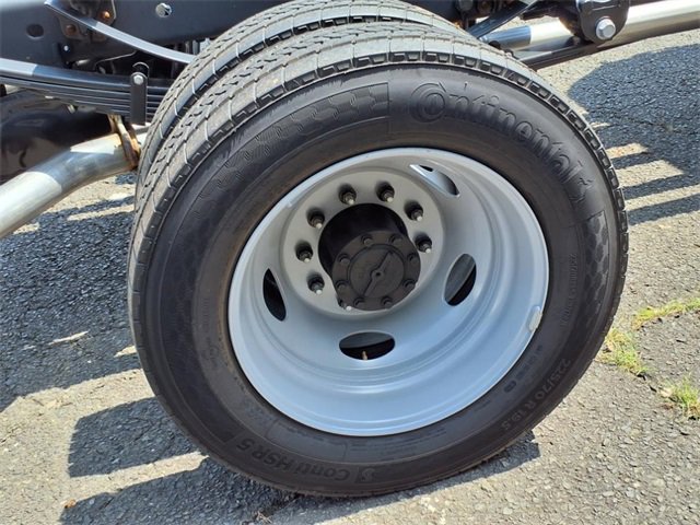 New 2025 Ford F550 4x4 Crew Cab Super Duty image 5