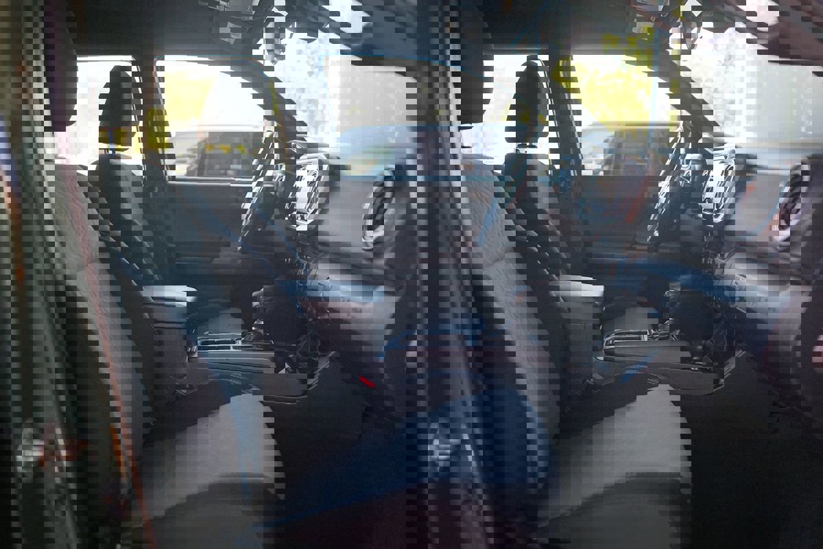 Used 2021 Toyota Tacoma TRD Sport w/ Technology Package image 32