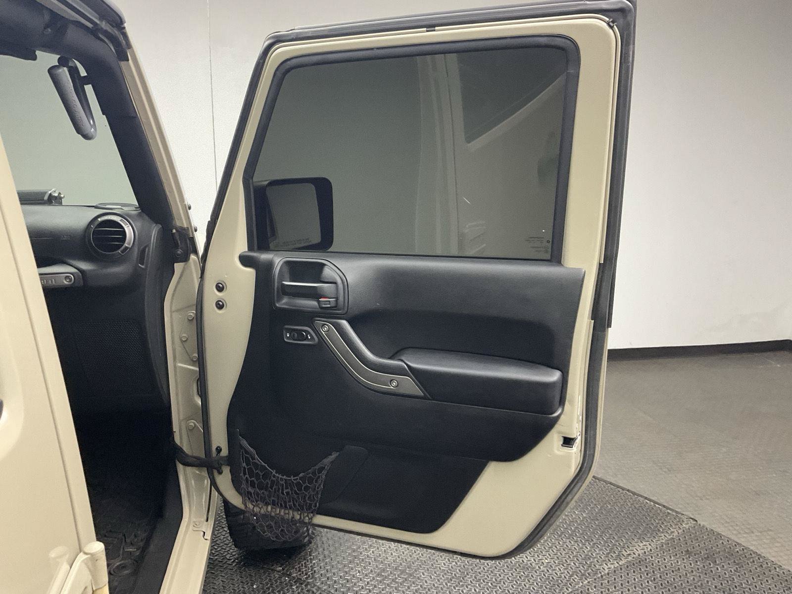 Used 2018 Jeep Wrangler Unlimited Sport S AWD/4WD image 21