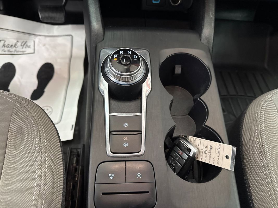 Used 2021 Ford Escape SE w/ SE Sport Appearance Package image 17
