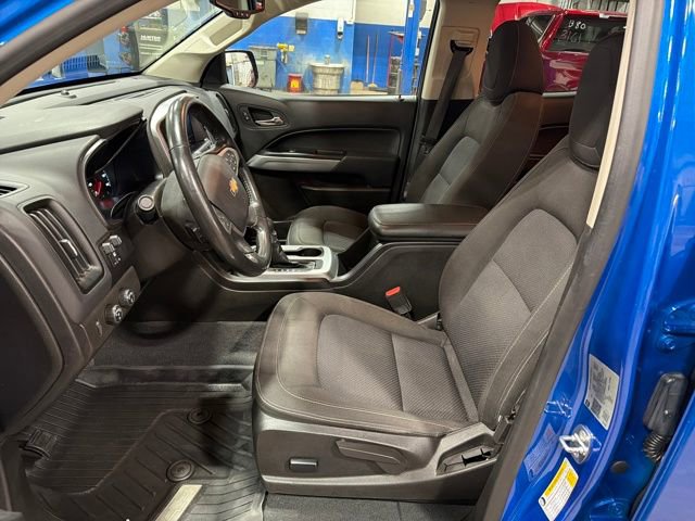 Used 2022 Chevrolet Colorado LT w/ LT Convenience Package image 16