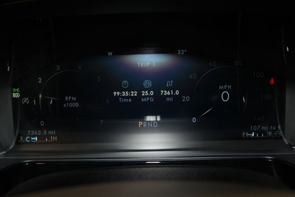 Used 2025 Lincoln Corsair AWD w/ Equipment Group 101A image 10