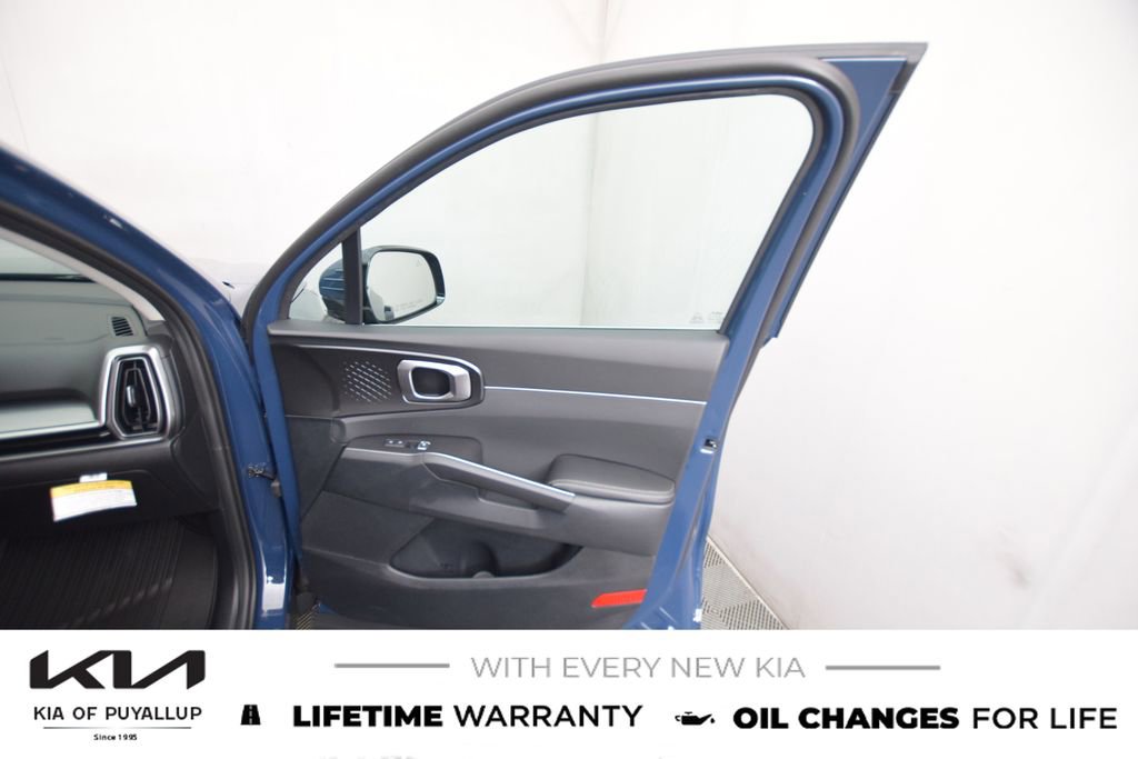 New 2025 Kia Sorento S image 15