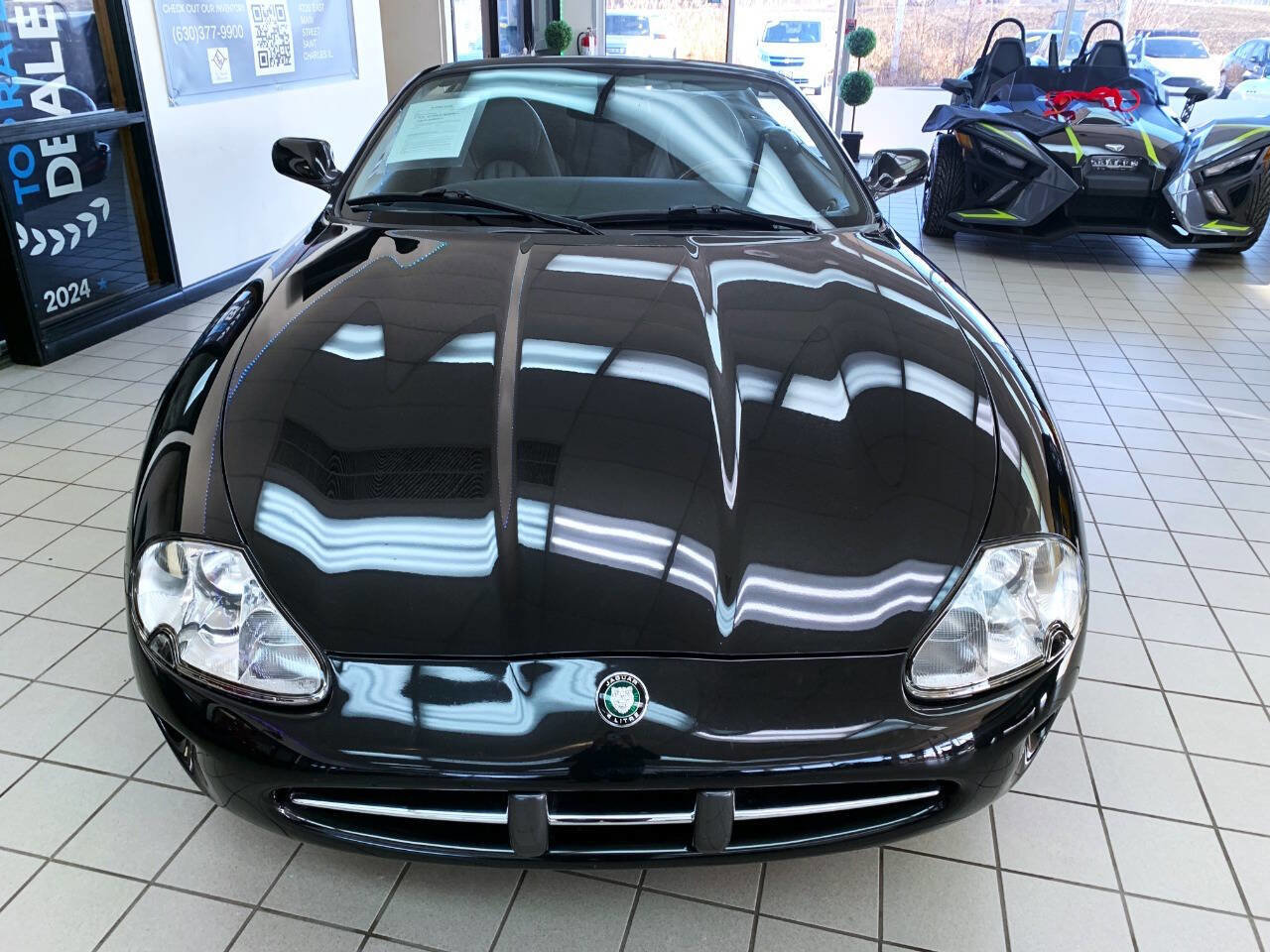 Used 2000 Jaguar XK8 Convertible image 3