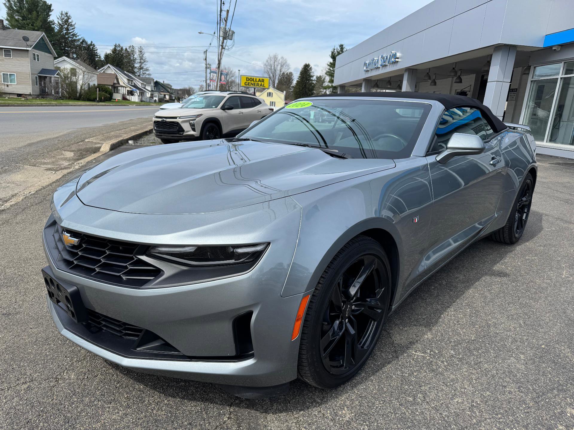 Used 2024 Chevrolet Camaro LT w/ Technology Package RWD image 16