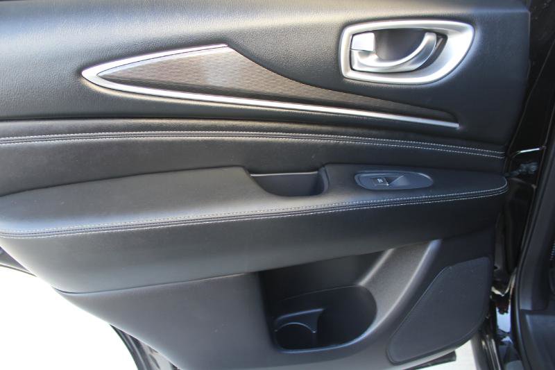 Used 2020 INFINITI QX60 Luxe w/ Essential Package image 13