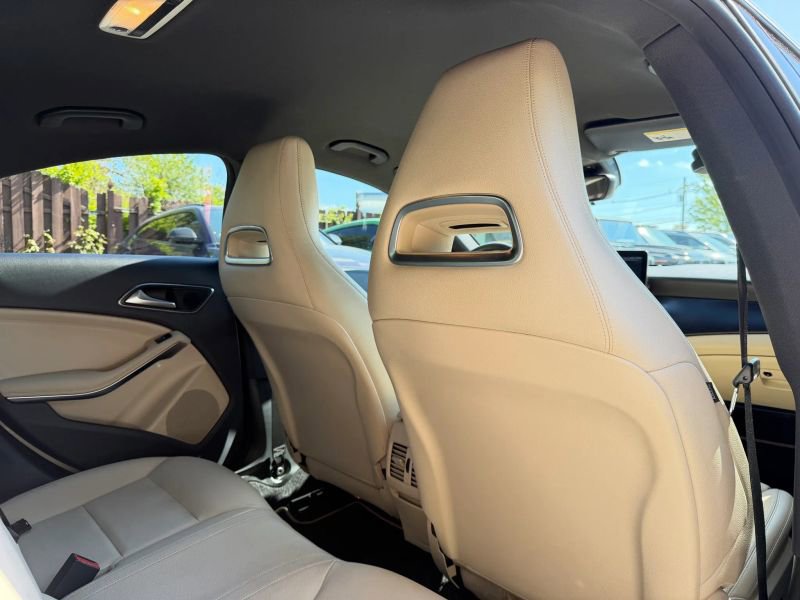 Used 2017 Mercedes-Benz CLA 250 image 26