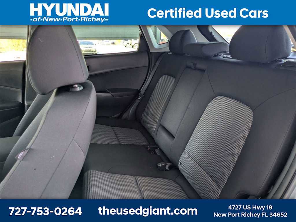 Used 2021 Hyundai Kona SE image 14