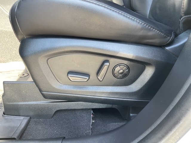 Used 2022 Ford Explorer Platinum w/ Equipment Group 601A image 10