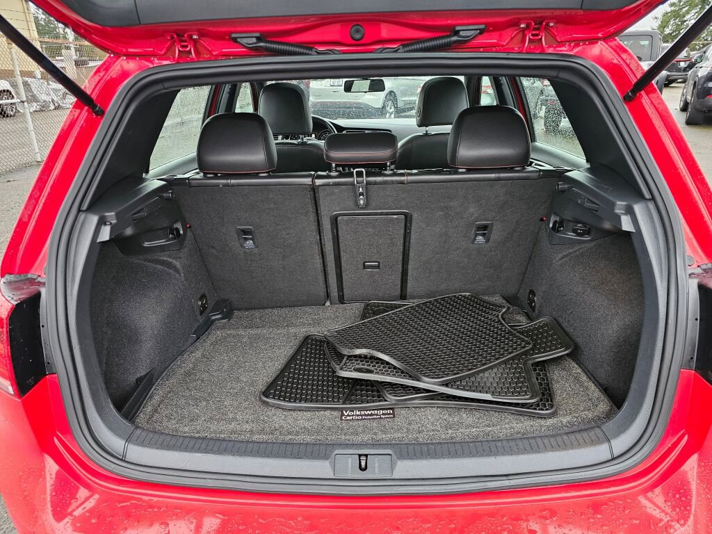 Used 2015 Volkswagen Golf image 13