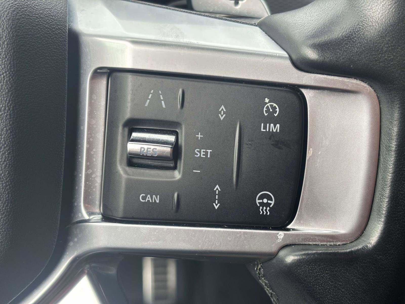 Used 2023 Land Rover Discovery S R-Dynamic image 24