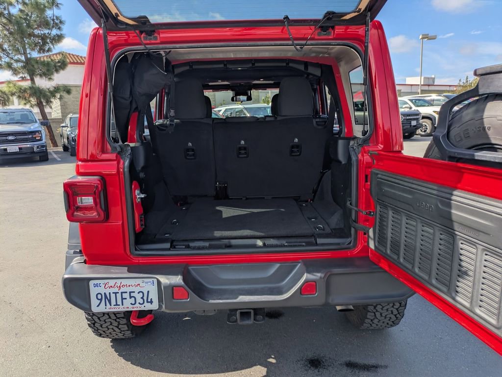 Used 2025 Jeep Wrangler Unlimited Rubicon w/ Convenience Group image 31