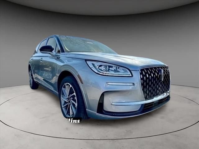 New 2024 Lincoln Corsair Grand Touring w/ Rear Removable Package Tray AWD/4WD image 3