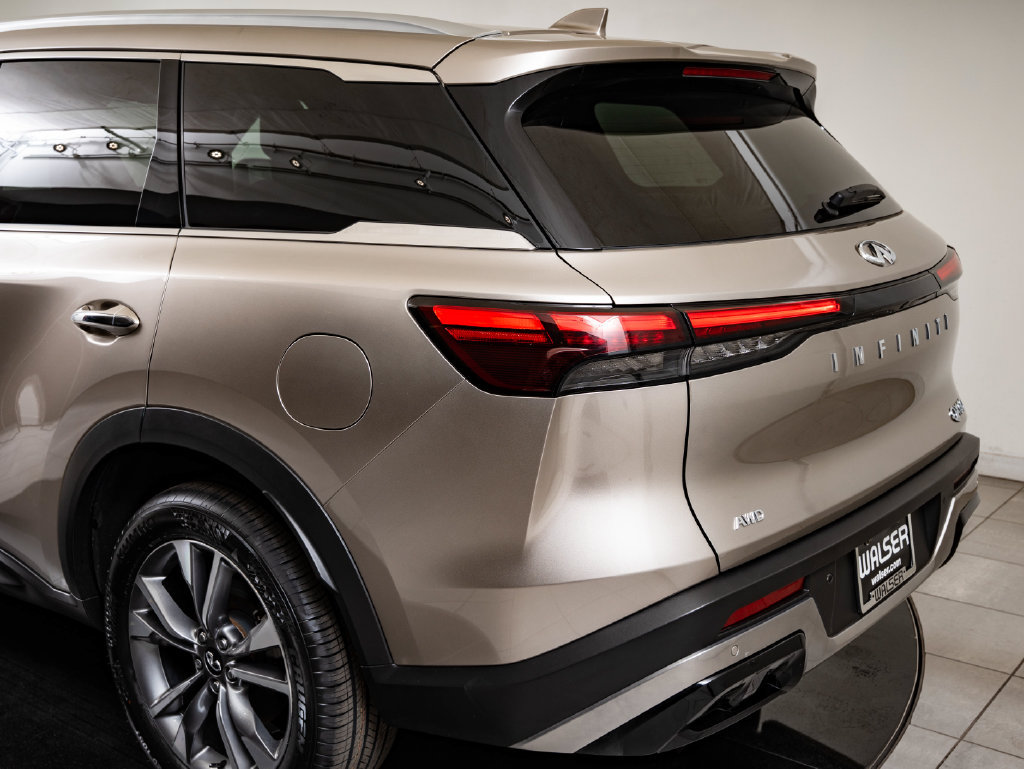 Used 2023 INFINITI QX60 Luxe AWD/4WD image 19