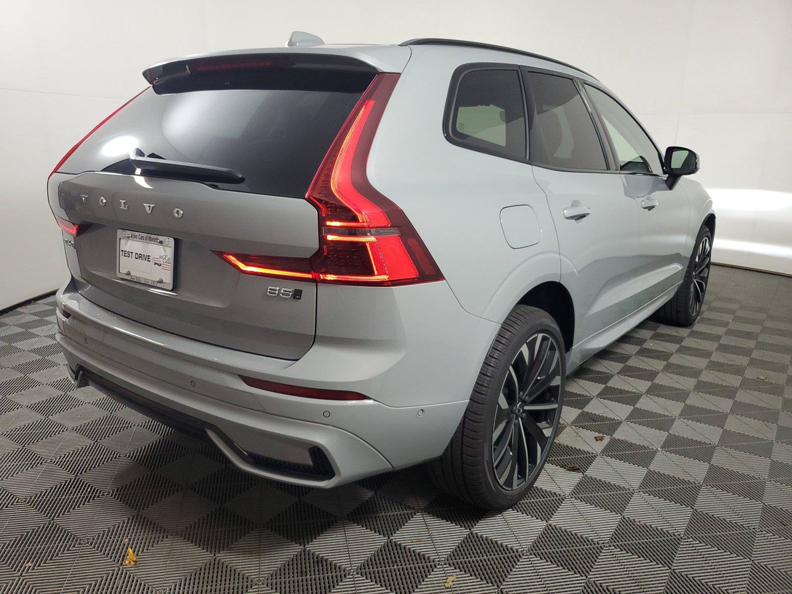 New 2027 Volvo XC60 B5 Ultra AWD/4WD image 6