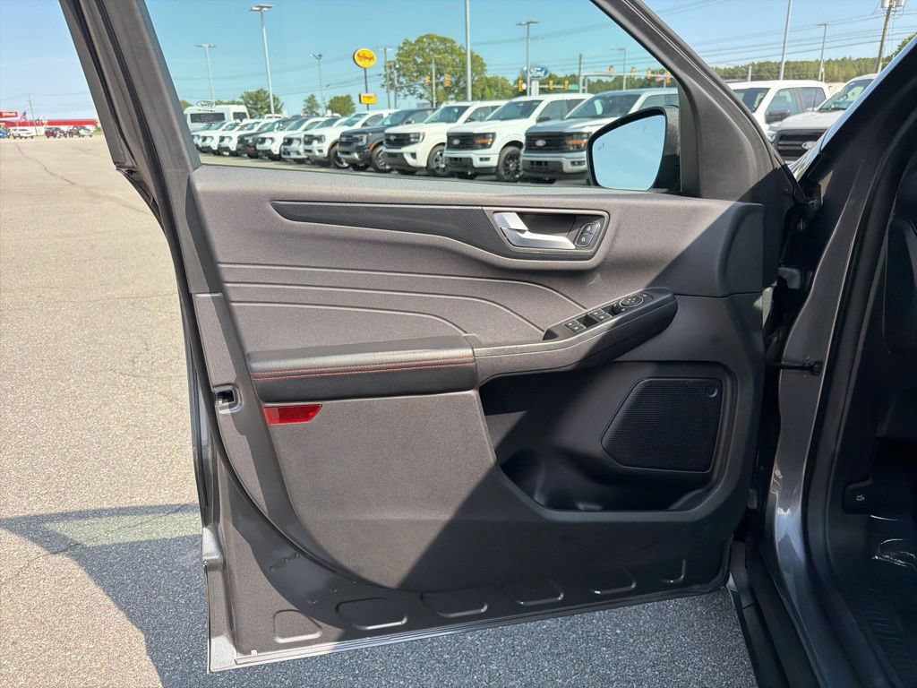 Certified 2024 Ford Escape ST-Line w/ Tech Pack #1 FWD image 13