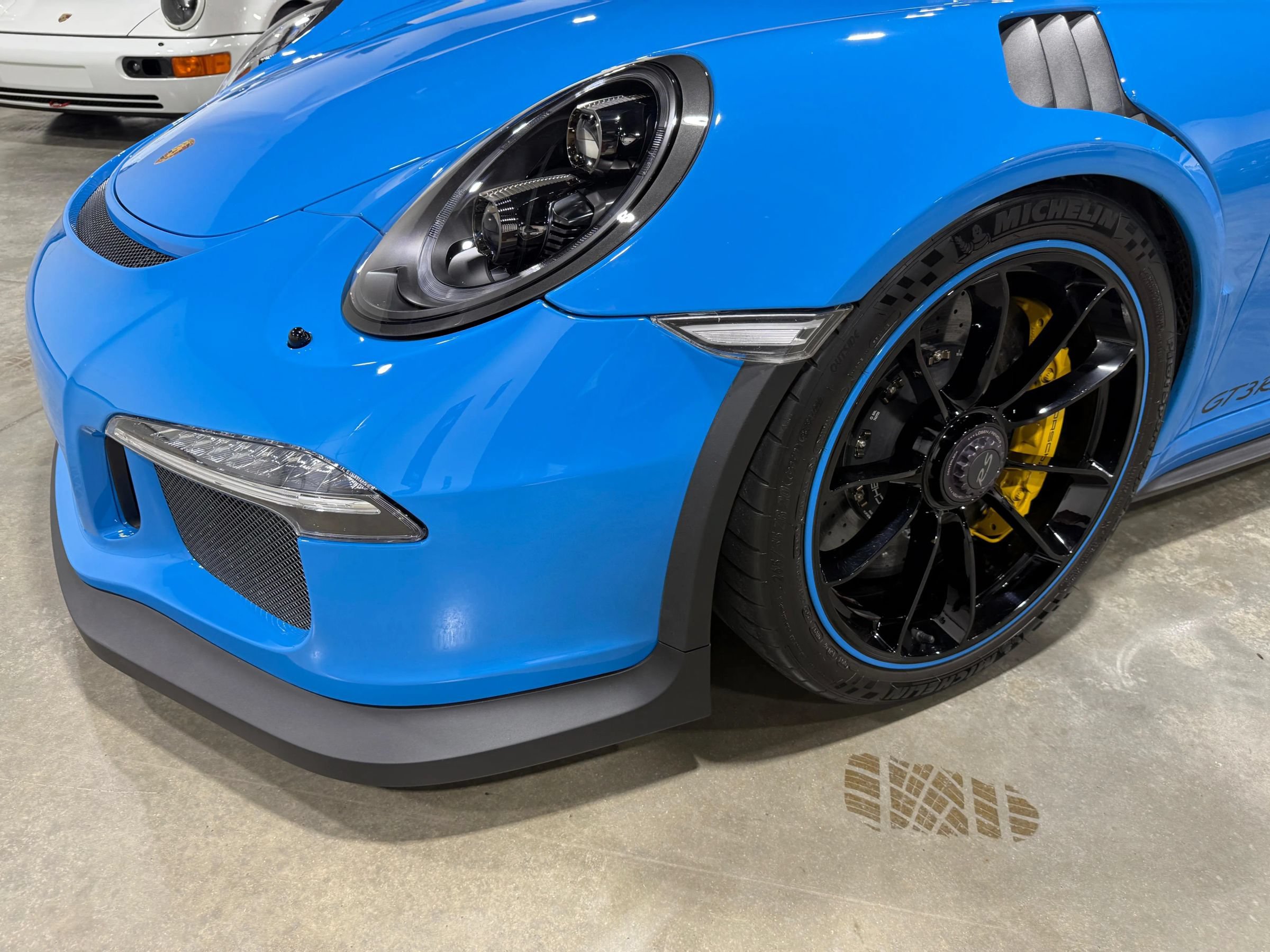 Used 2016 Porsche 911 GT3 RS RWD image 19