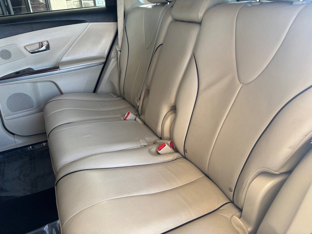 Used 2011 Toyota Venza w/ Leather Pkg FWD image 22