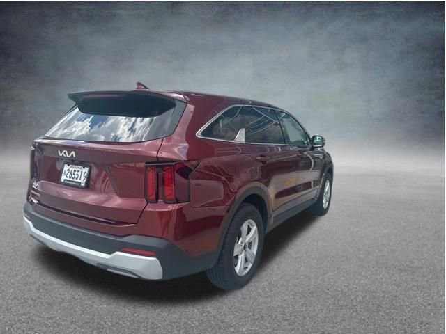 Used 2025 Kia Sorento LX FWD image 8
