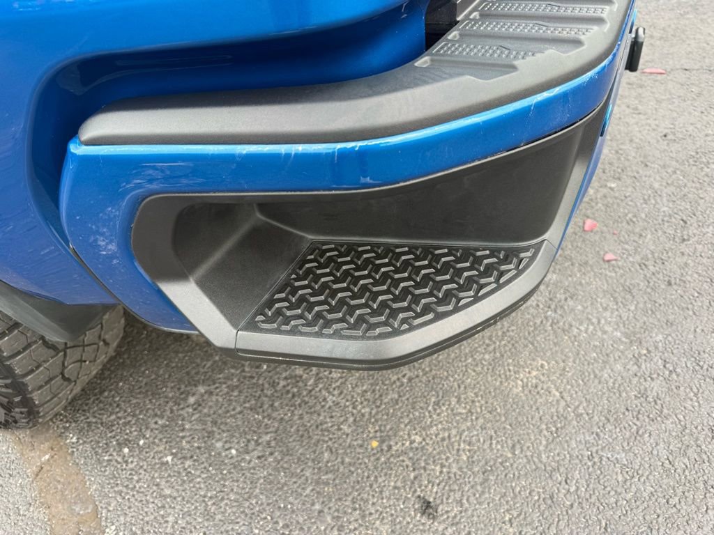 Used 2023 GMC Sierra 1500 AT4 w/ Technology Package image 11